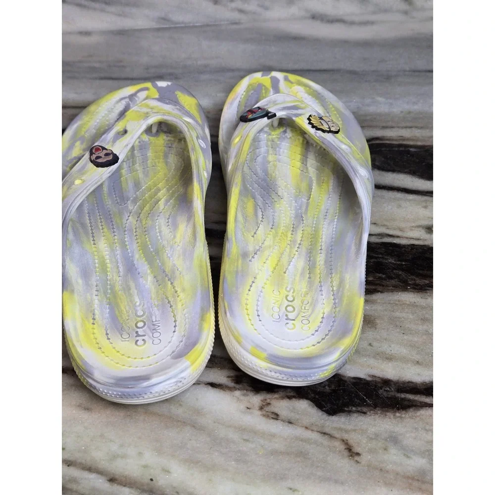 Crocs Mens 13 Yellow Grey Marble Flip Flops‎ Sandals Naruto Boba Fett Jibbitz